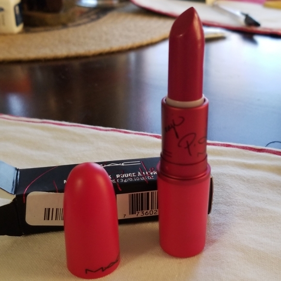 MAC Matte Lipstick - Picture 3 of 3